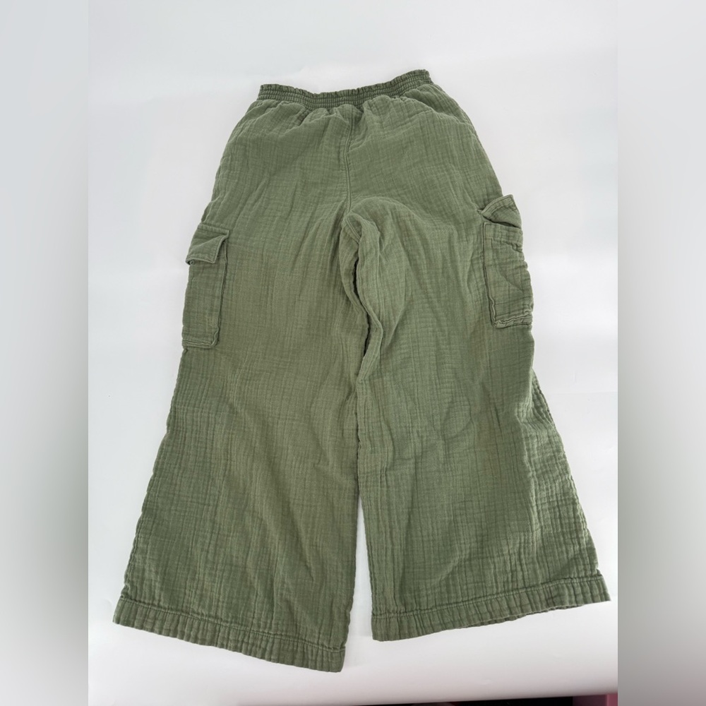 Old Navy Olive Cargo Pants - Picture 10 of 10